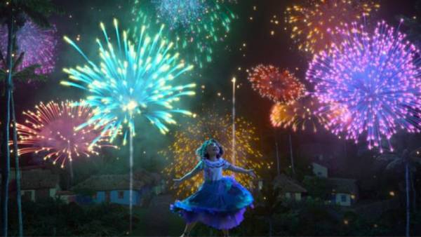 Kelly Ripa to host Disney's 100th Anniversary Celebration