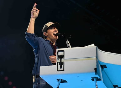 WFEZ WFLC Easy 93.1 Hits 97.3 Charlie Puth Seminole Hard Rock Hollywood Whatever's Clever! World Tour
