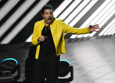 Lionel Richie; Earth Wind & Fire; Seminole Hard Rock Hotel & Casino Hollywood, FL; Sing a Song All Night Long tour