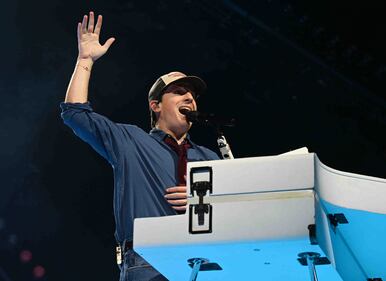 WFEZ WFLC Easy 93.1 Hits 97.3 Charlie Puth Seminole Hard Rock Hollywood Whatever's Clever! World Tour