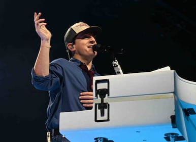 WFEZ WFLC Easy 93.1 Hits 97.3 Charlie Puth Seminole Hard Rock Hollywood Whatever's Clever! World Tour