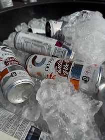 WFEZ 93.1, WHQT 105.1, WFLC 97.3, WEDR 99Jamz Miami beach block party 11.16