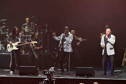 Lionel Richie; Earth Wind & Fire; Seminole Hard Rock Hotel & Casino Hollywood, FL; Sing a Song All Night Long tour
