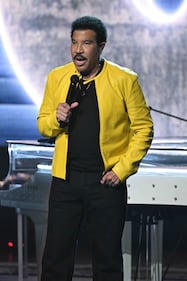 Lionel Richie; Earth Wind & Fire; Seminole Hard Rock Hotel & Casino Hollywood, FL; Sing a Song All Night Long tour