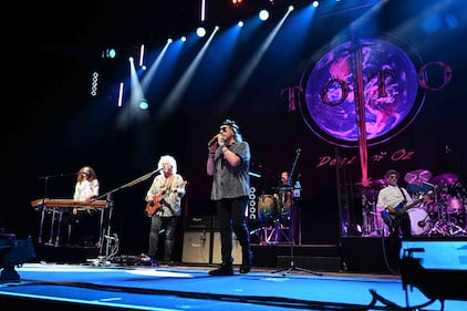 WFEZ Easy 93.1 Toto iTHINK Financial Amphitheatre