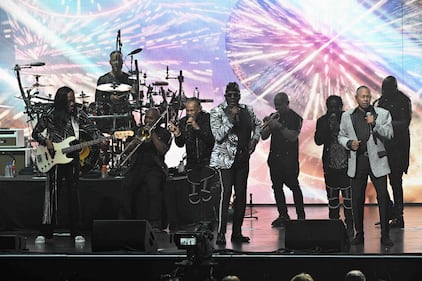 Lionel Richie; Earth Wind & Fire; Seminole Hard Rock Hotel & Casino Hollywood, FL; Sing a Song All Night Long tour