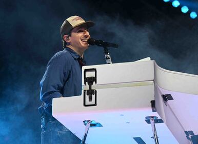 WFEZ WFLC Easy 93.1 Hits 97.3 Charlie Puth Seminole Hard Rock Hollywood Whatever's Clever! World Tour