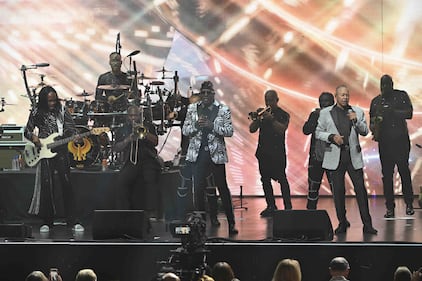 Lionel Richie; Earth Wind & Fire; Seminole Hard Rock Hotel & Casino Hollywood, FL; Sing a Song All Night Long tour