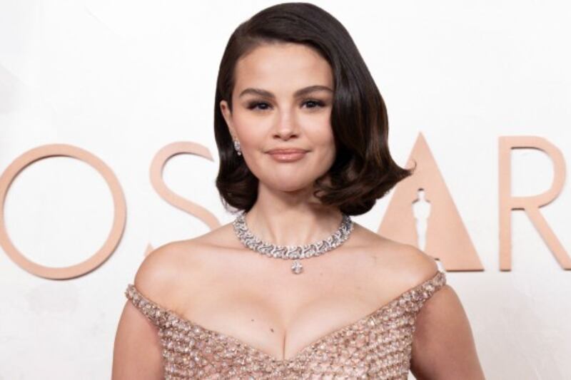 Selena Gomez thanks fans for making her 'the happiest girlie in the world'